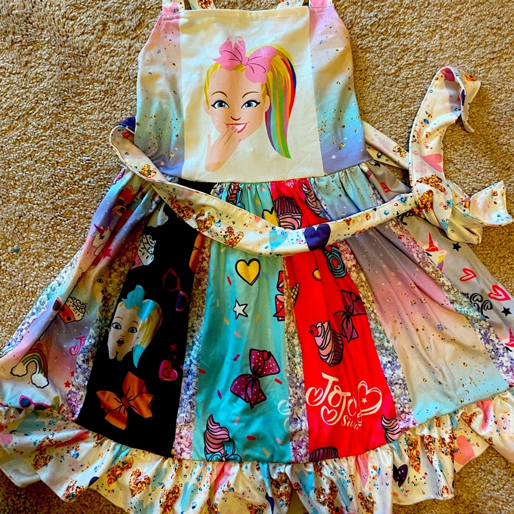 Jojo siwa dress 4/5 like new worn for pictures
